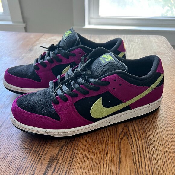 Nike ACG Dunk Red Plum SZ11 - Like New. No Box, but never worn. - Picture 1 of 7